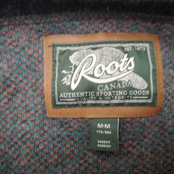 Roots Canada Ladies Size Medium Dark Grey w/ Aztec Pattern Open Cardigan - Picture 3 of 6